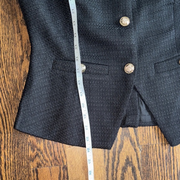 Chic Black Buttoned Vest for Women - Picture 6 of 9